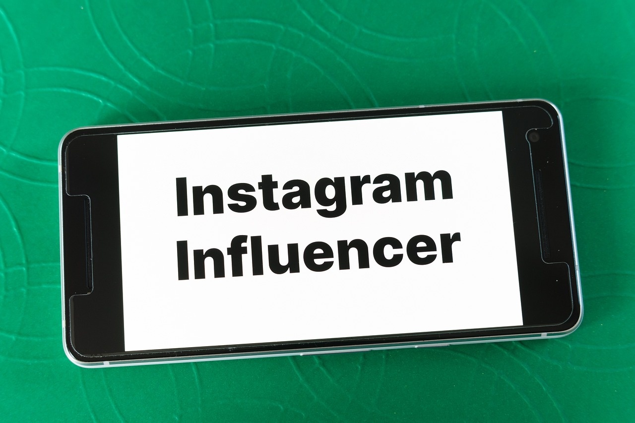 Instagram Influencer Marketing auf Smartphone